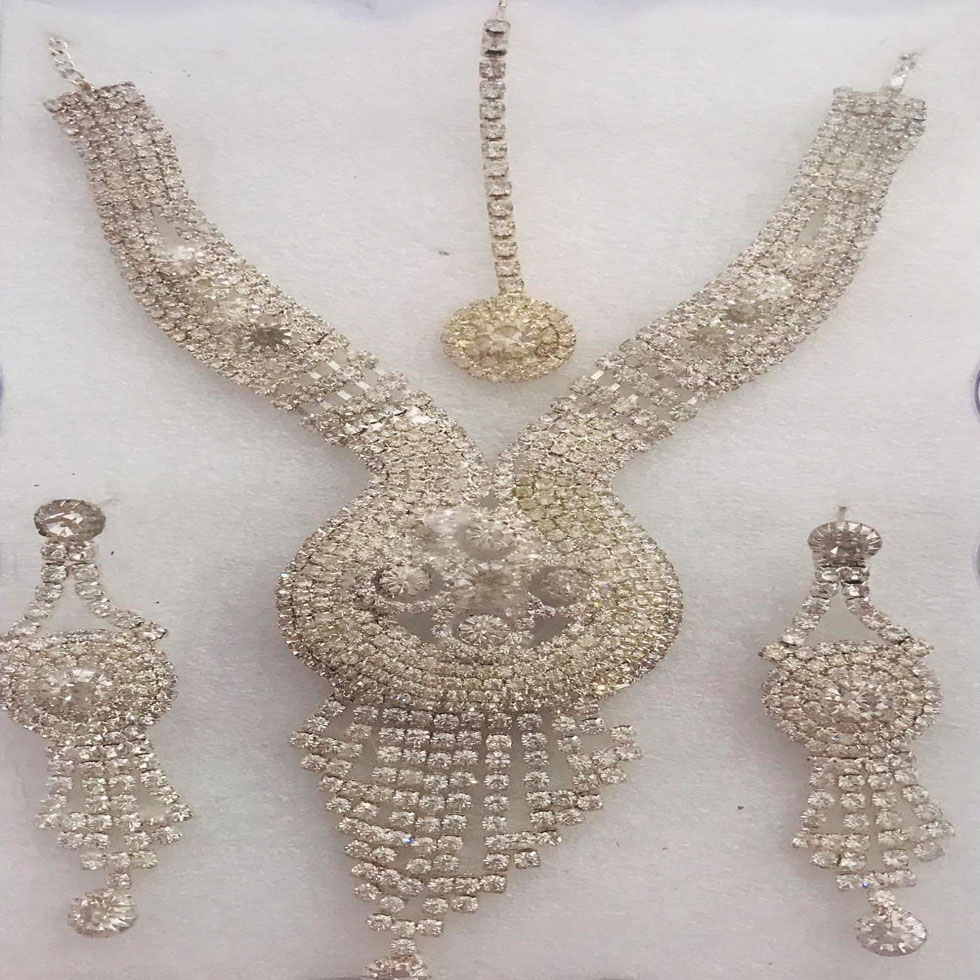 Stone Neckset With Earring And Tika For Women